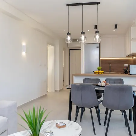 Casa John Kos Zipárion
